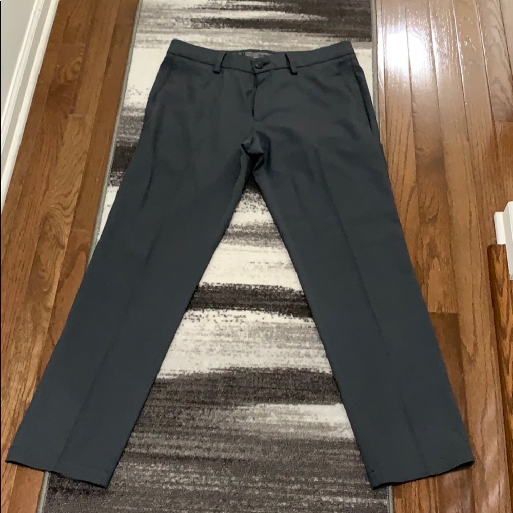 Haggar Cool 18 Pro Mens Slim Fit Flat Front Pant